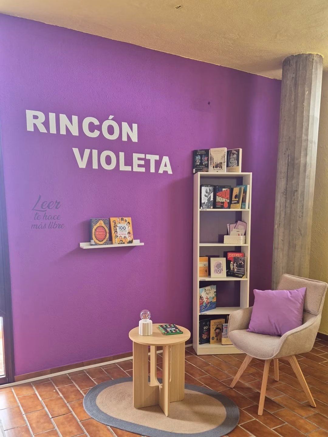 Inauguración de El rincón violeta en Barlovento