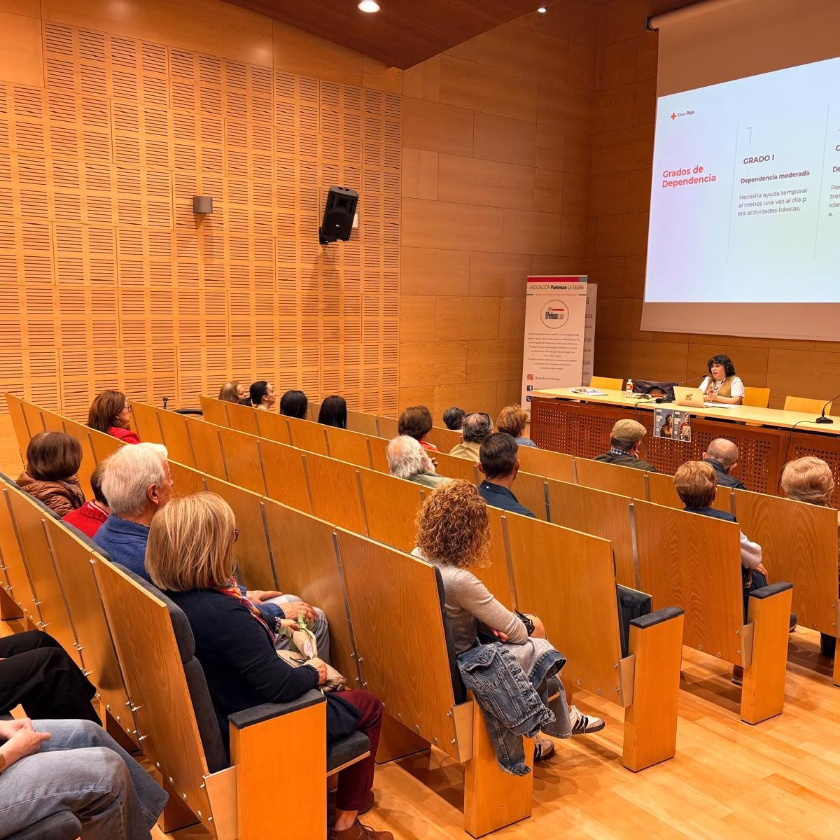 Lectura de manifiesto y charla informativa sobre dependencia y el papel de la persona cuidadora en Illescas