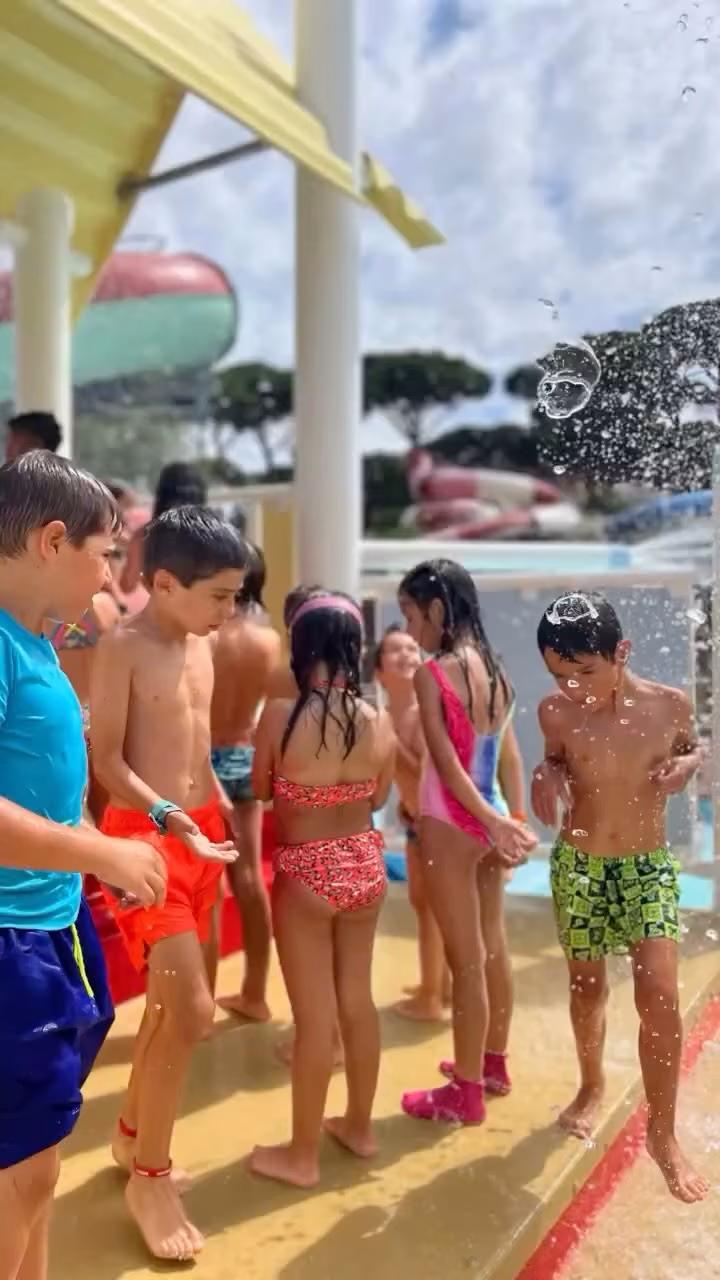 Anuncio de cartel y apertura de inscripciones para actividad infantil en Arbúcies