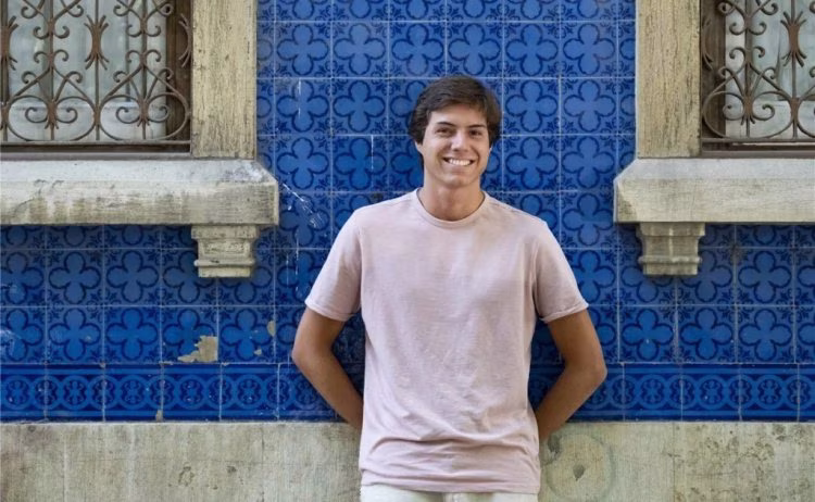 SUSPENDIDO | Aula de Literatura: Afonso Reis Cabral en Plasencia