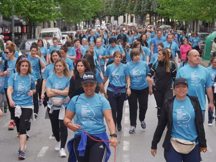 Ibilbide solidario contra el cáncer de mama metastásico en Llodio