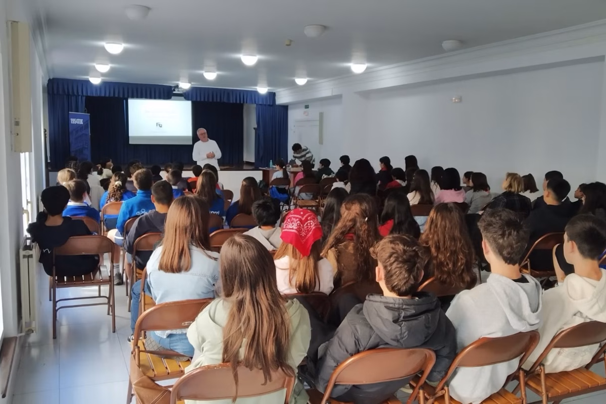 Construcción de una charca para anfibios en Getxo