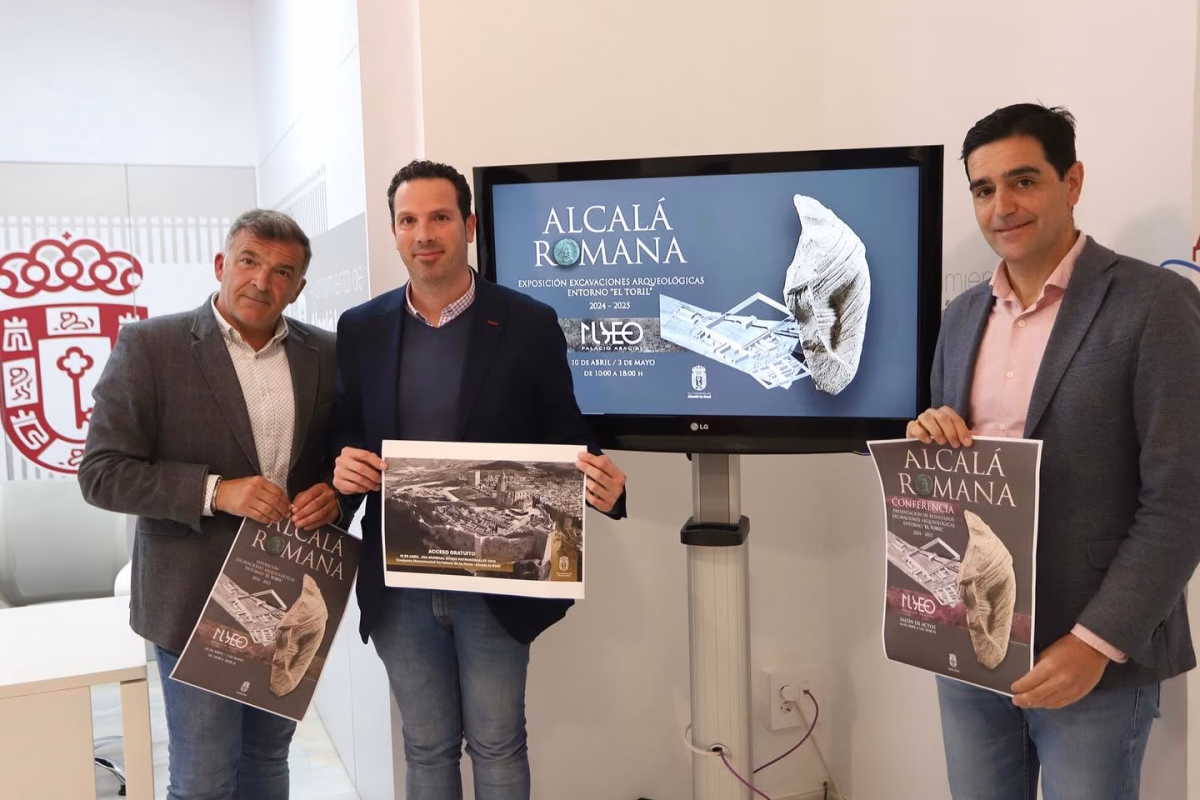 Cartel de Día Mundial de los Sitios Patrimoniales en Alcalá la Real