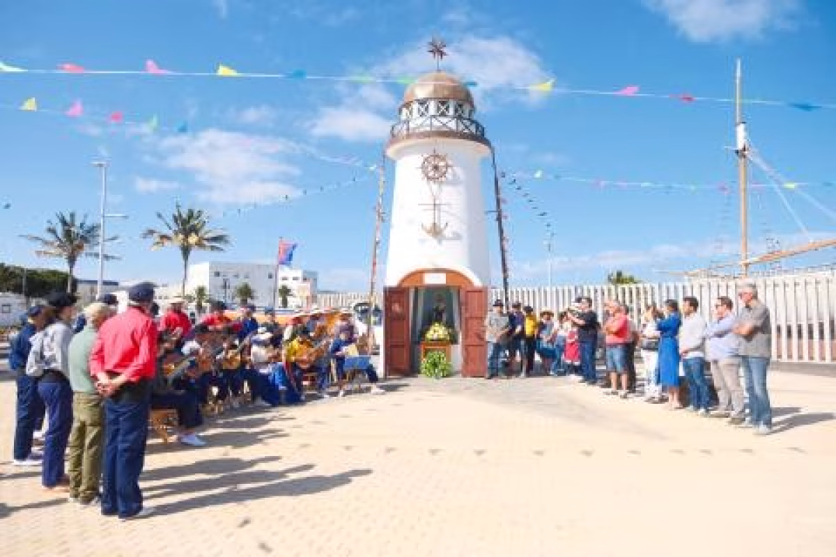 Actuación folclórica (música, danza y ofrenda floral) - Parranda Marinera de Buches en Arrecife