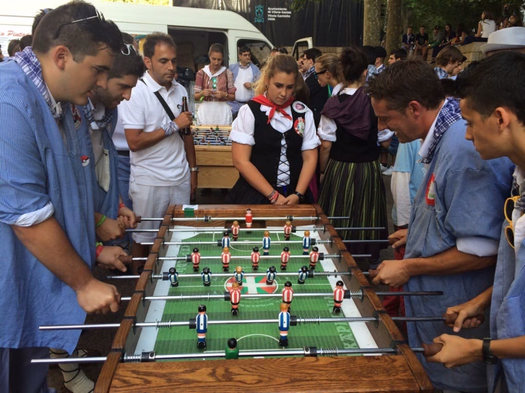 Campeonato de Futbolín de la Cuadrilla Los Martinikos en Vitoria-Gasteiz
