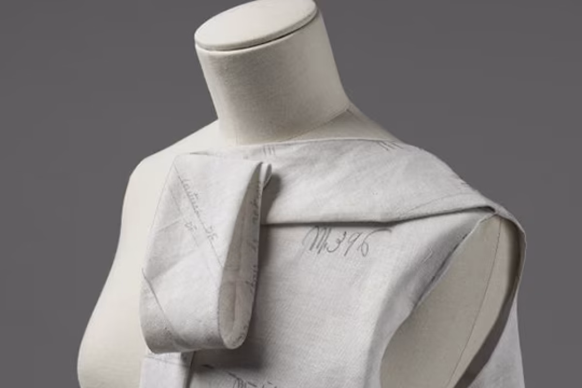 "CRISTÓBAL BALENCIAGA: TÉCNICA, MATERIA Y FORMA" en Getaria