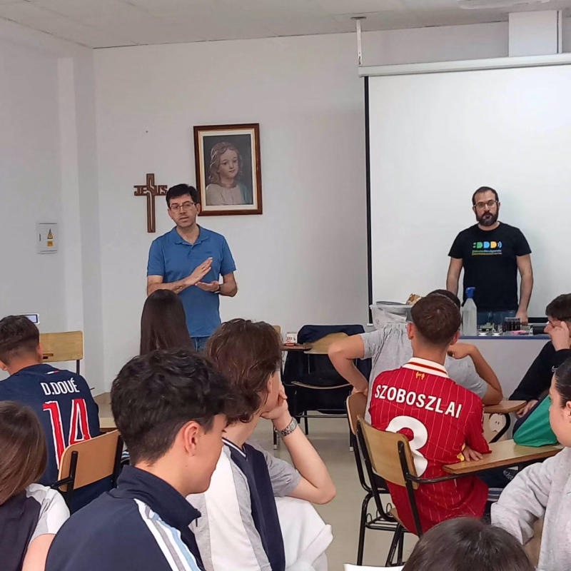 Taller de Ciencia Ciudadana 'Sticky Drops' en Guadix