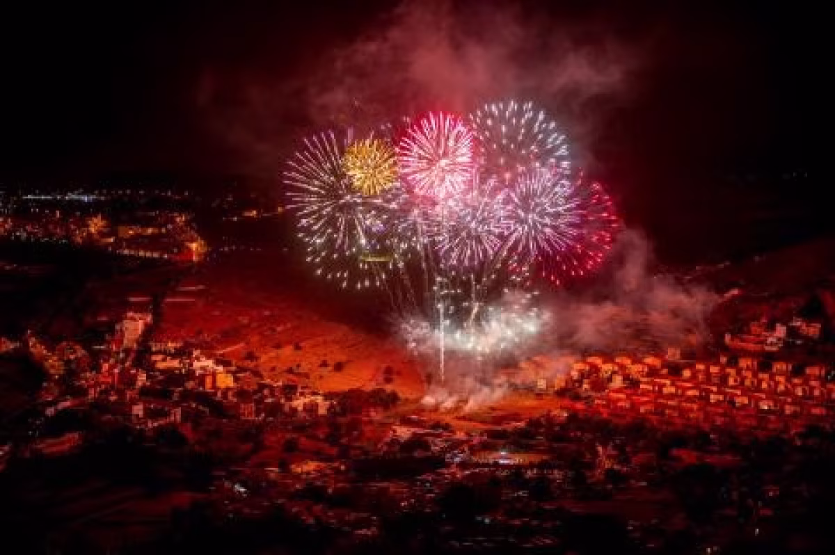 Gran Quema de fuegos artificiales en San Lorenzo