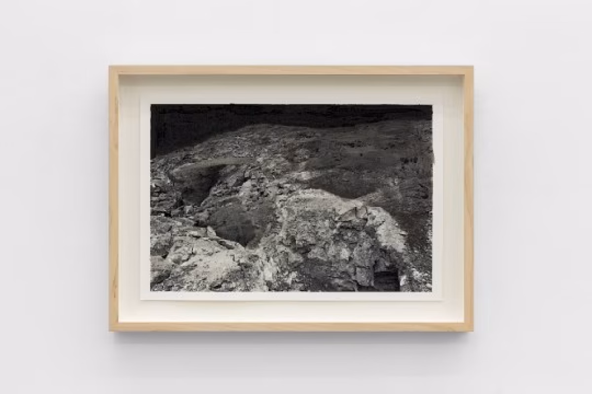 "Gravas y arenas. Áridos y otros terrenos recientes", exposición de Lara Almarcegui en Bilbao