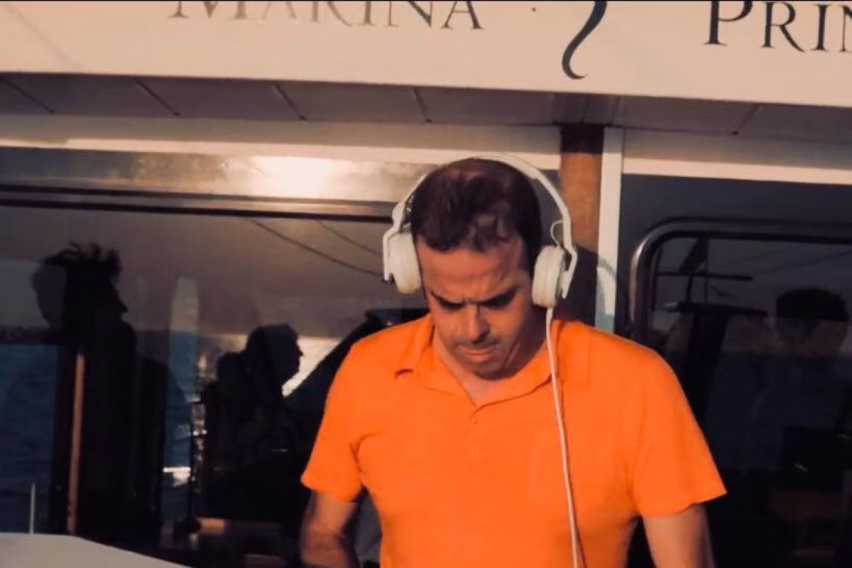 Manu García DJ en Plaza Porlier (San Mateo) en Oviedo