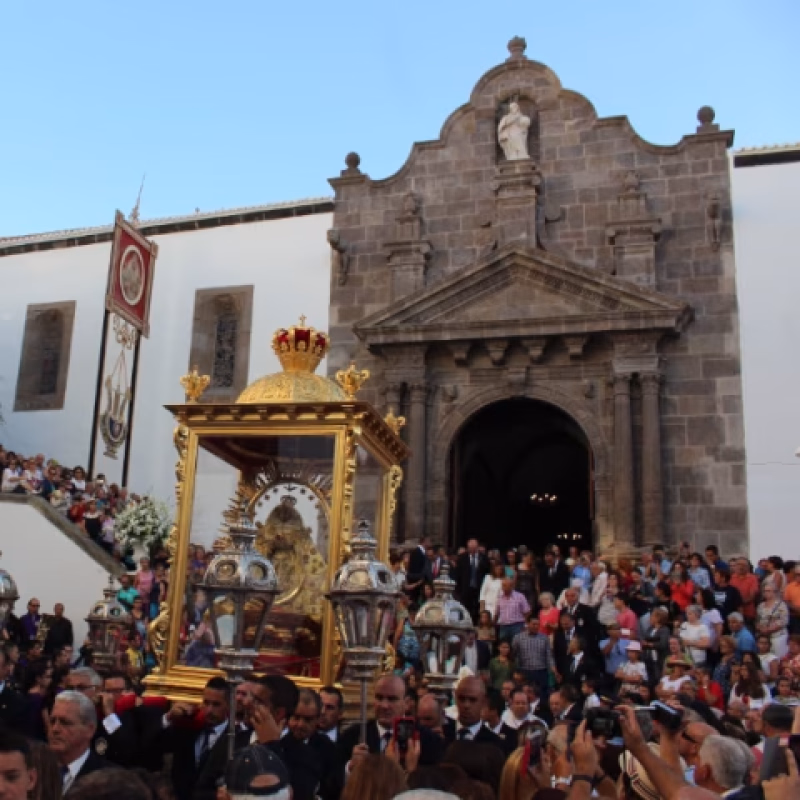 Subida de La Virgen de Las Nieves en Santa Cruz de la Palma