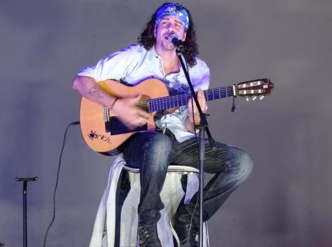 'Tributo a El Arrebato, Melendi, Estopa...' (SAÚL) en Cebreros