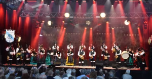 GRUPO DE GAITAS QUEIROA - ASOCIACION DE MÚSICA E DANZA TRADICIONAL QUEIROA
