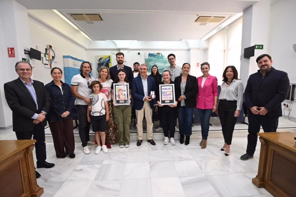 Entrega de premios del VII Concurso de Carteles 8M, Día Internacional de la Mujer en Rincón de la Victoria