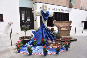 Instalación de Cruces de Mayo