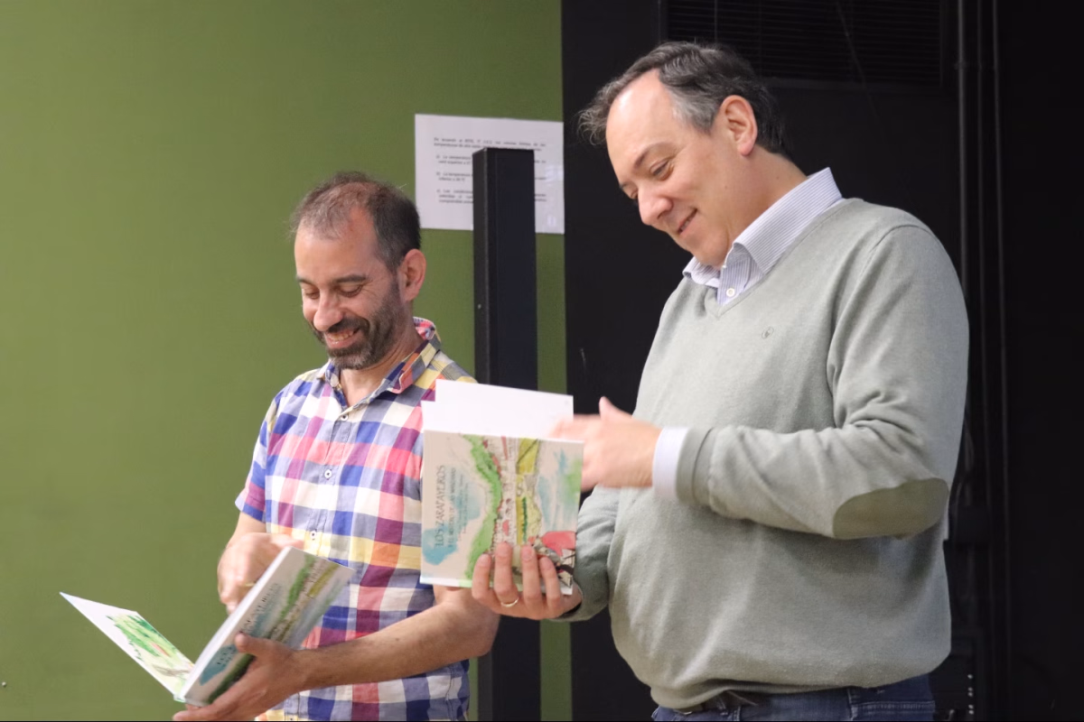 Presentación del libro 'Los Zarapayeiros y el misterio de las manzanas' en Villaviciosa